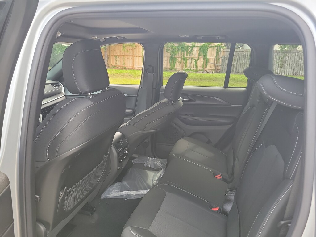 New 2025 Jeep Grand Cherokee Laredo X Laredo X 4x4