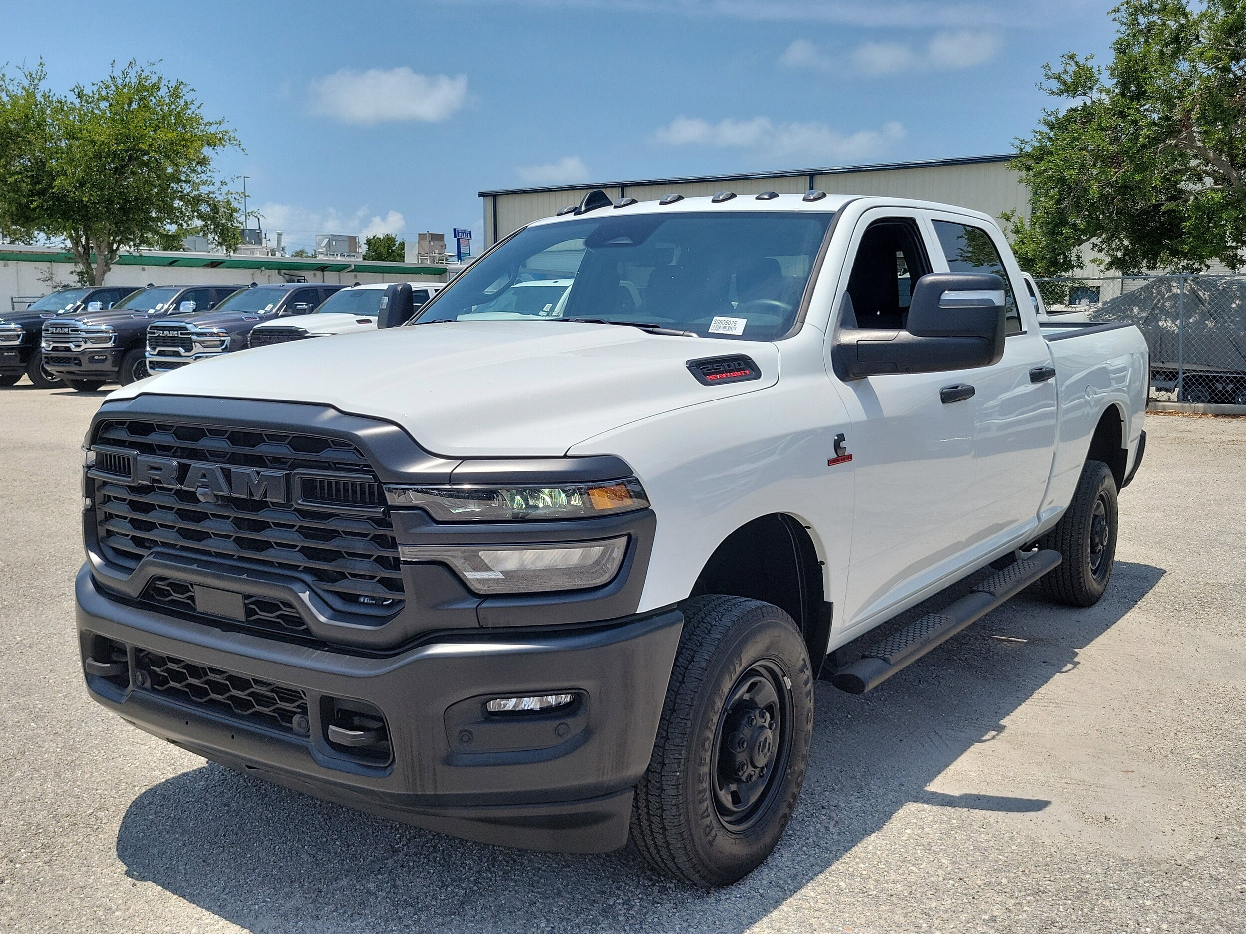 2025 Ram 2500 Tradesman photo 2