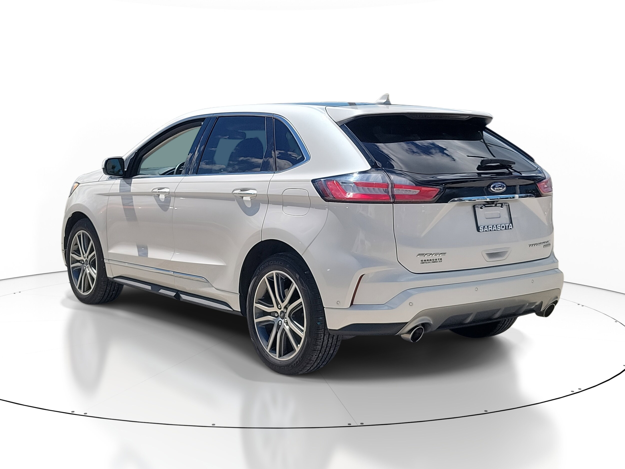 2019 Ford Edge Titanium photo 3