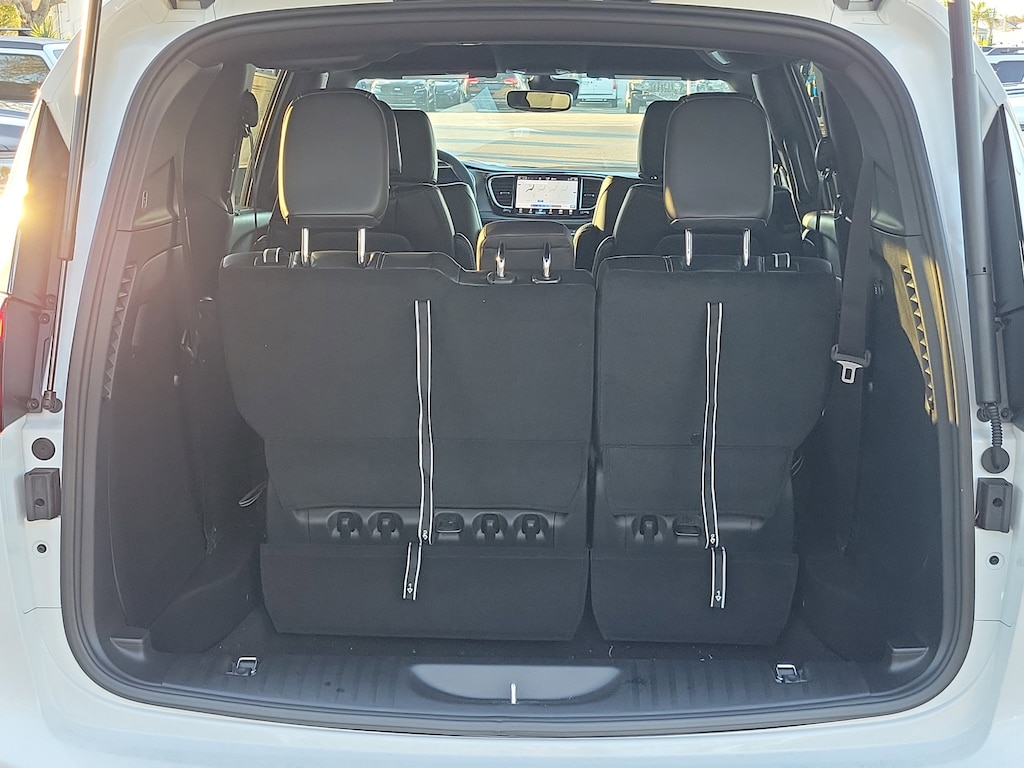 New 2026 Chrysler Pacifica Select Select FWD