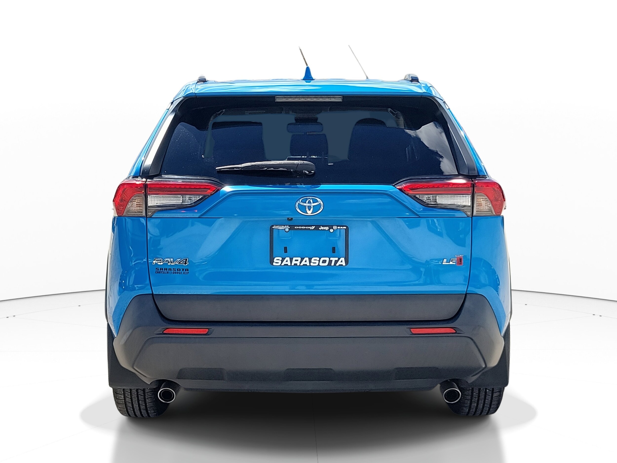 2019 Toyota RAV4 LE photo 4