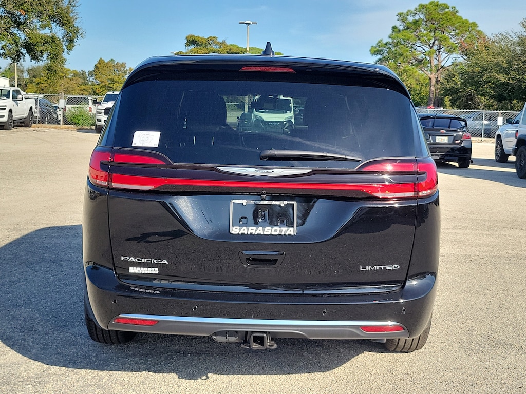 New 2026 Chrysler Pacifica Limited Limited FWD
