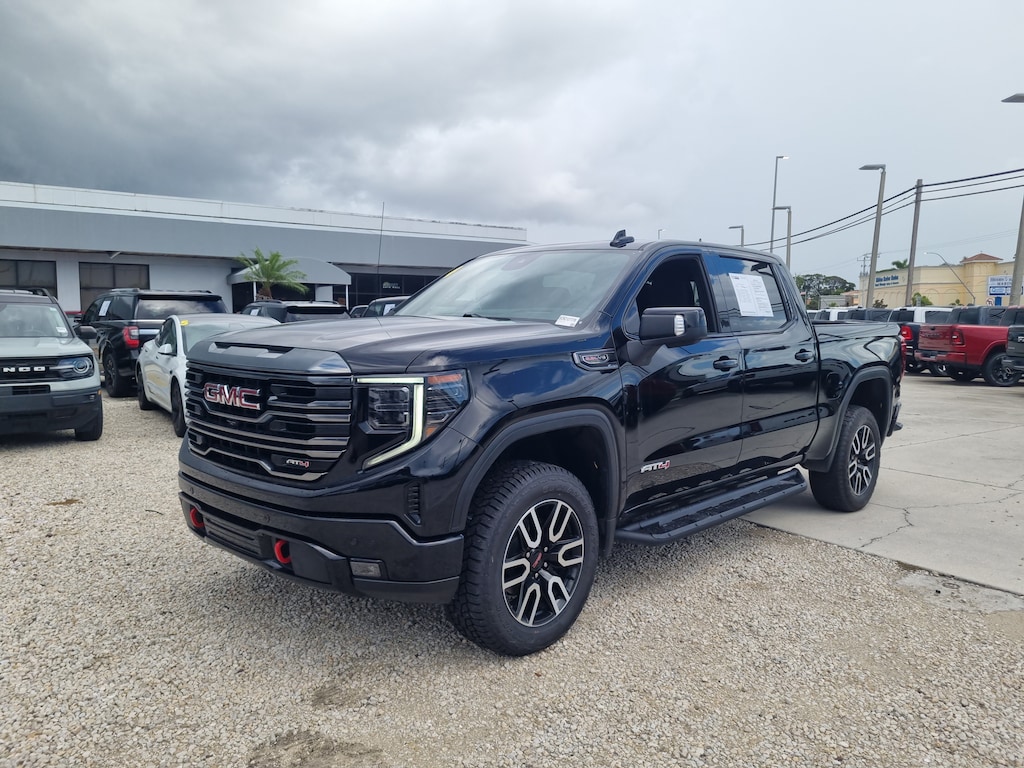 Used 2024 GMC Sierra 1500 AT4 4WD Crew Cab 147 AT4