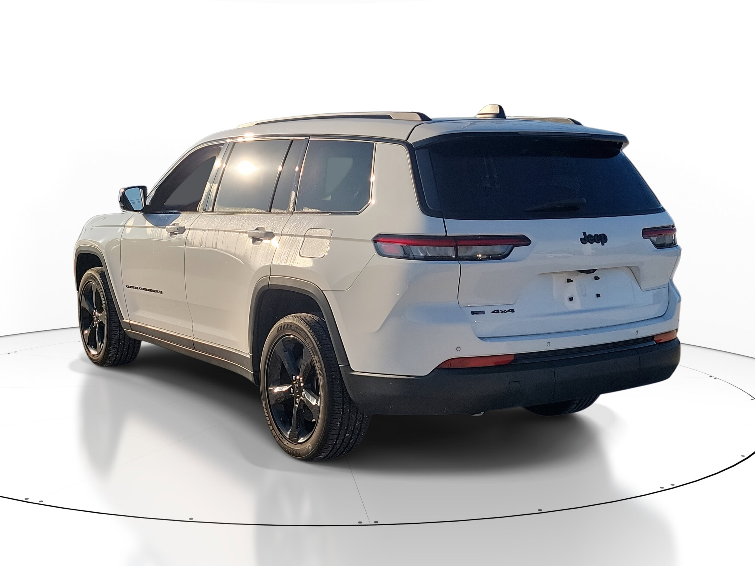 2021 Jeep Grand Cherokee Altitude photo 3