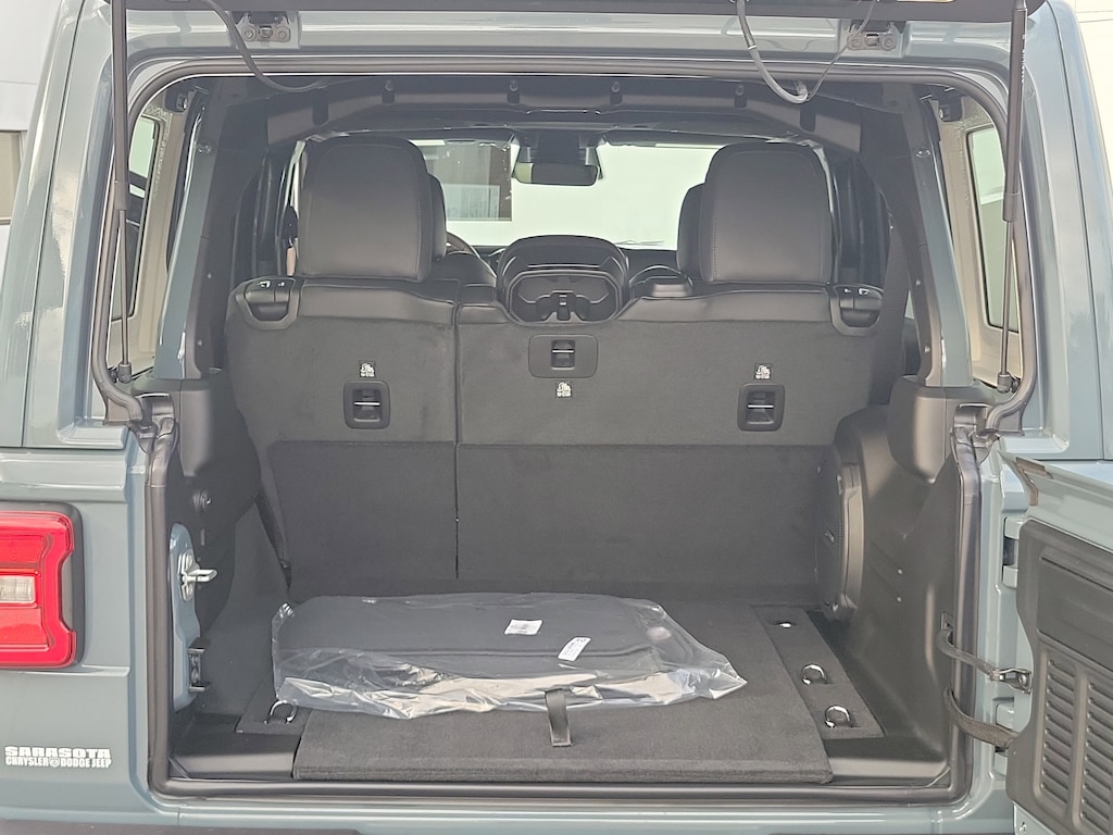 New 2026 Jeep Wrangler Sahara Sahara 4x4