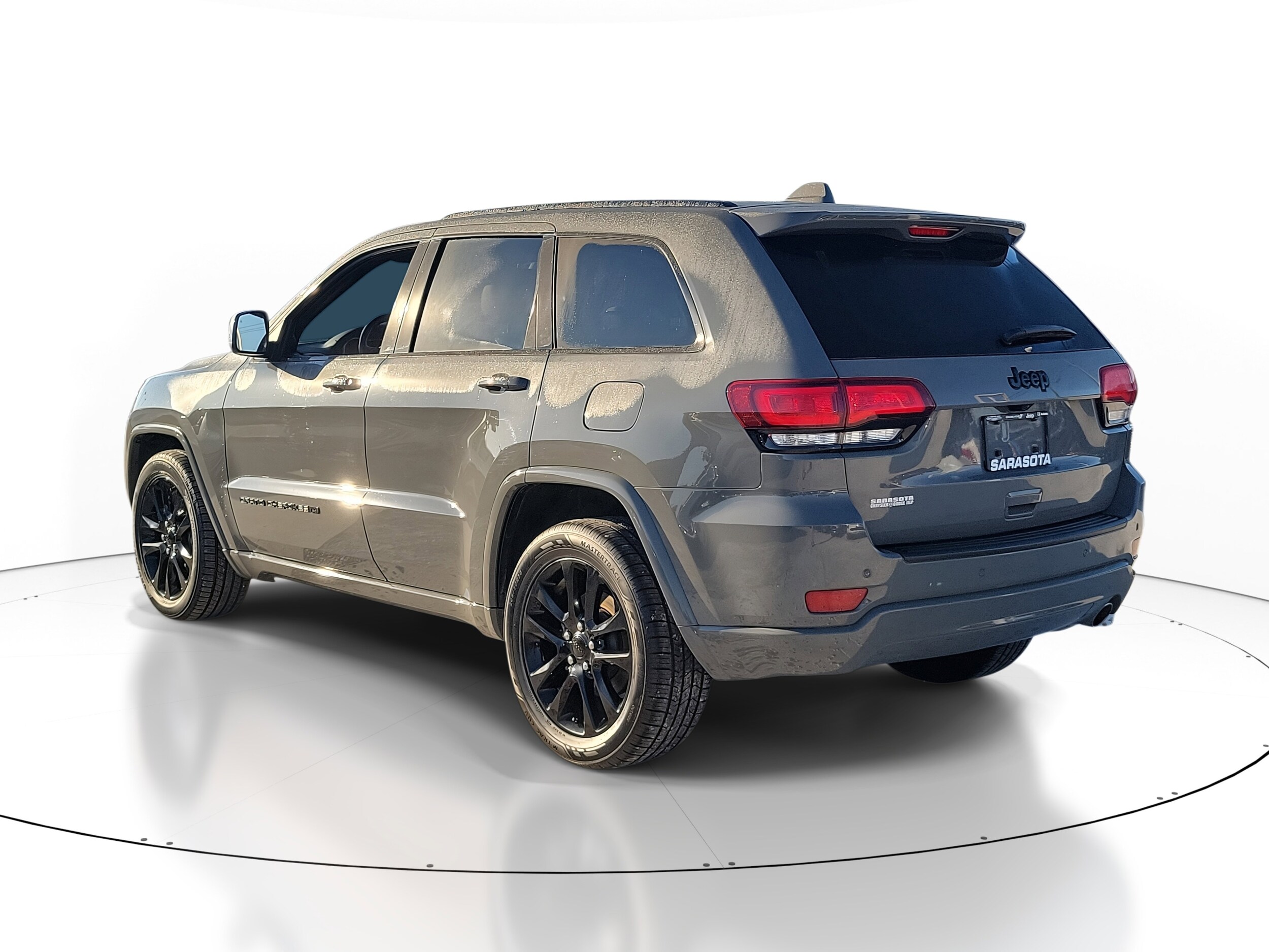 2022 Jeep Cherokee Laredo X photo 2