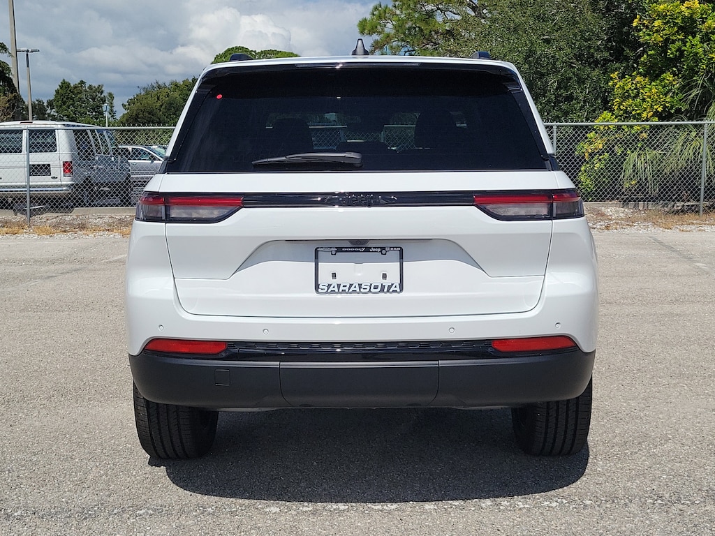 New 2025 Jeep Grand Cherokee Altitude X Altitude X 4x2