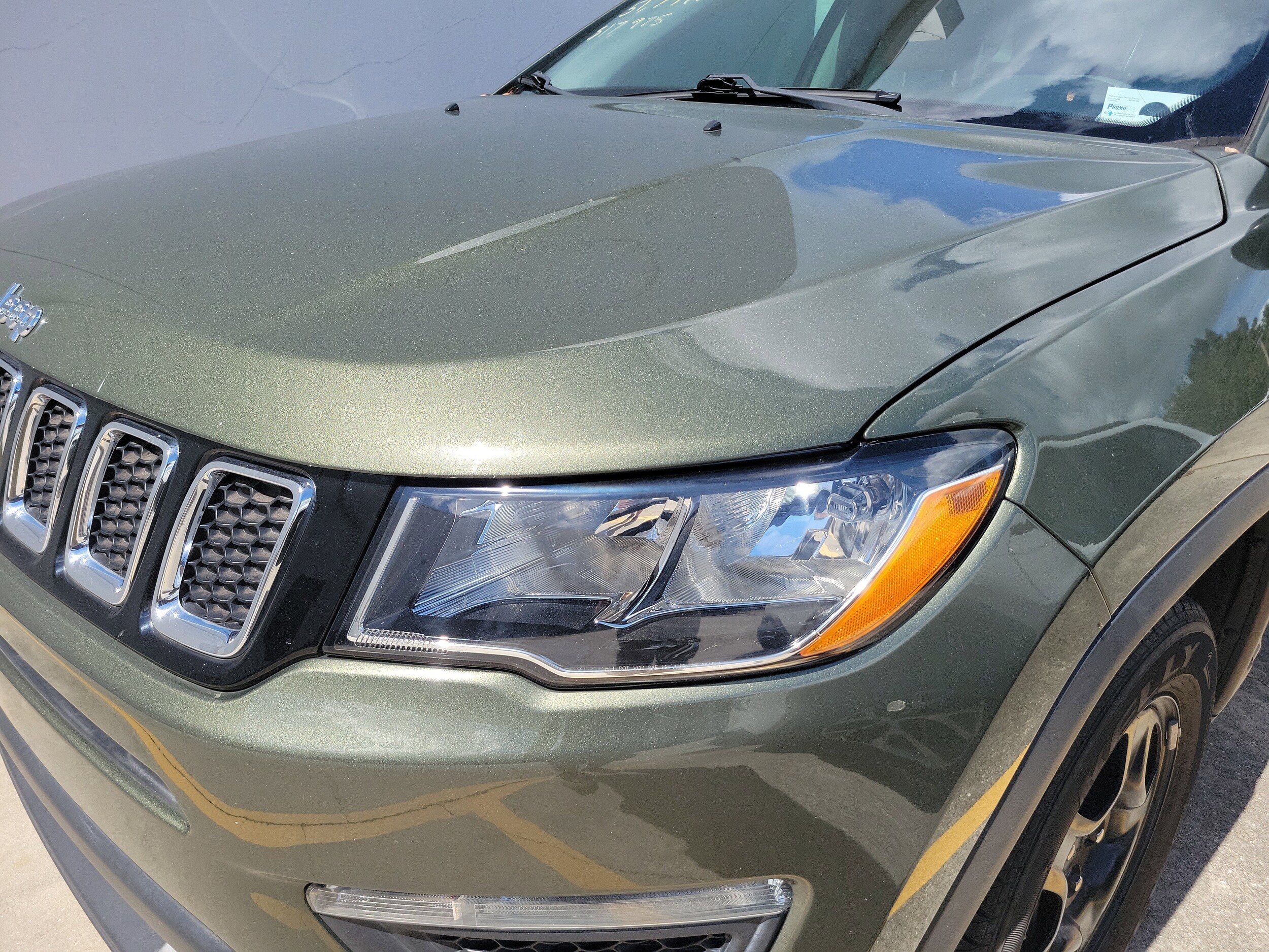 2018 Jeep Compass Sport photo 2