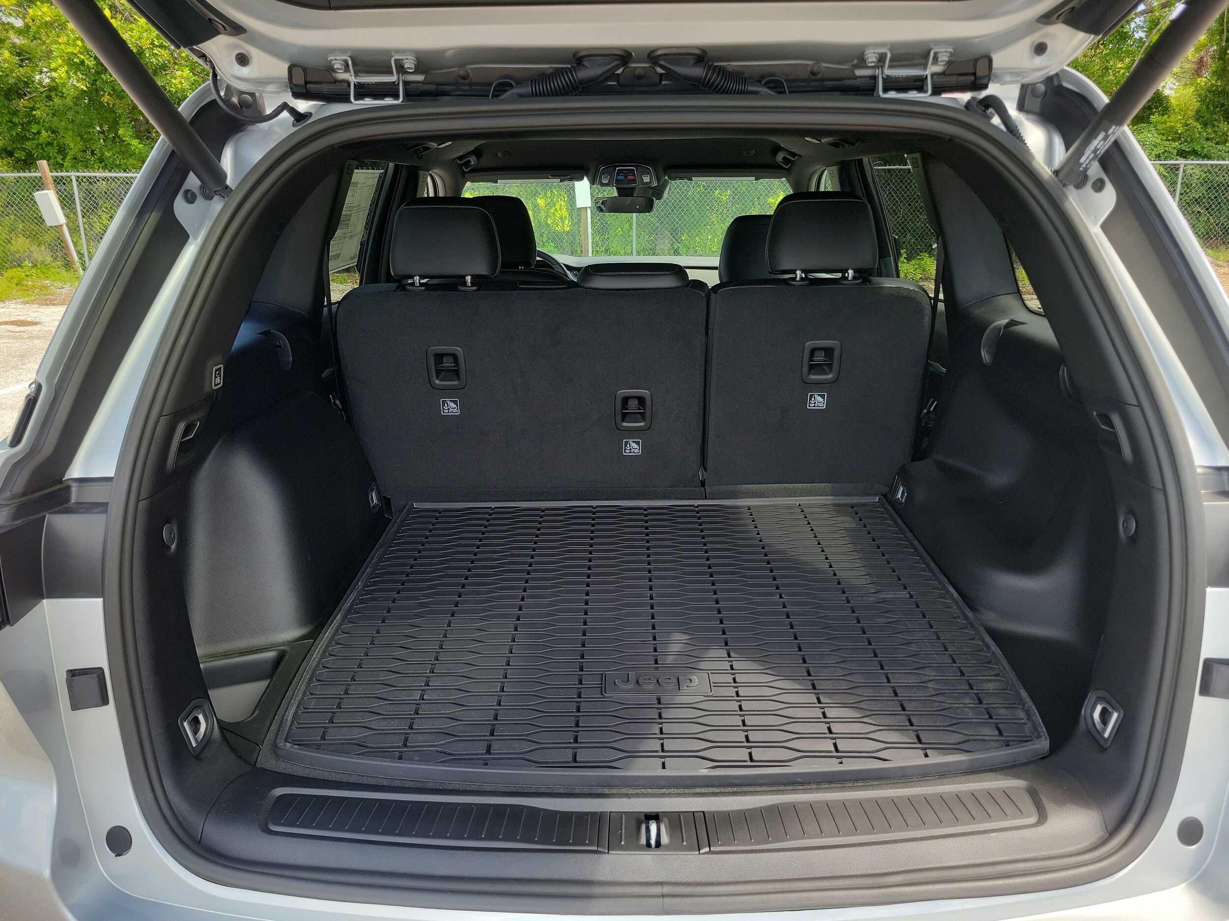 2025 Jeep Cherokee Limited photo 4