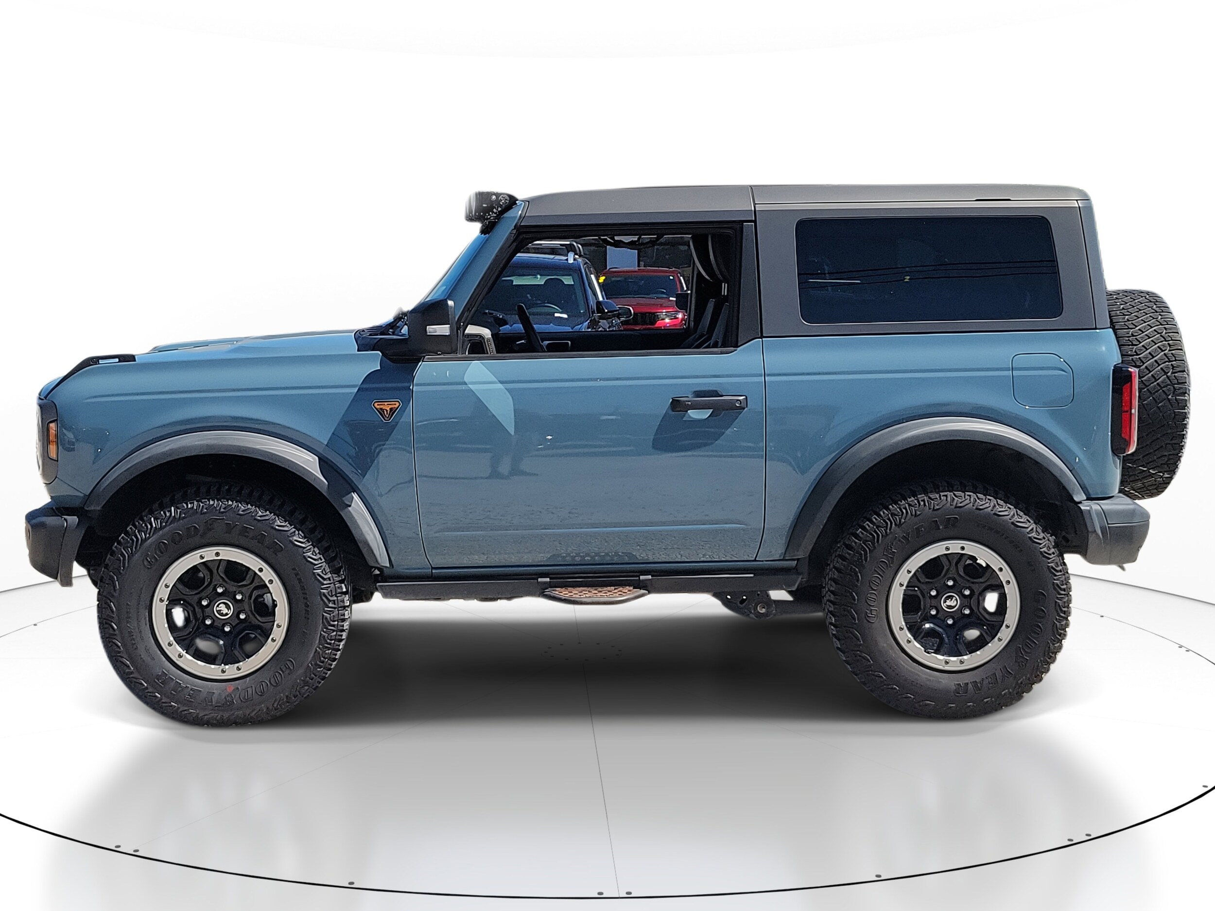 2022 Ford Bronco Badlands photo 2