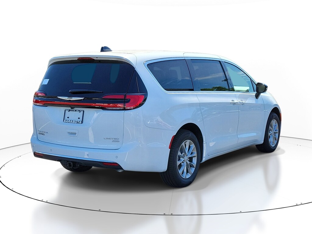 New 2026 Chrysler Pacifica Limited Limited AWD