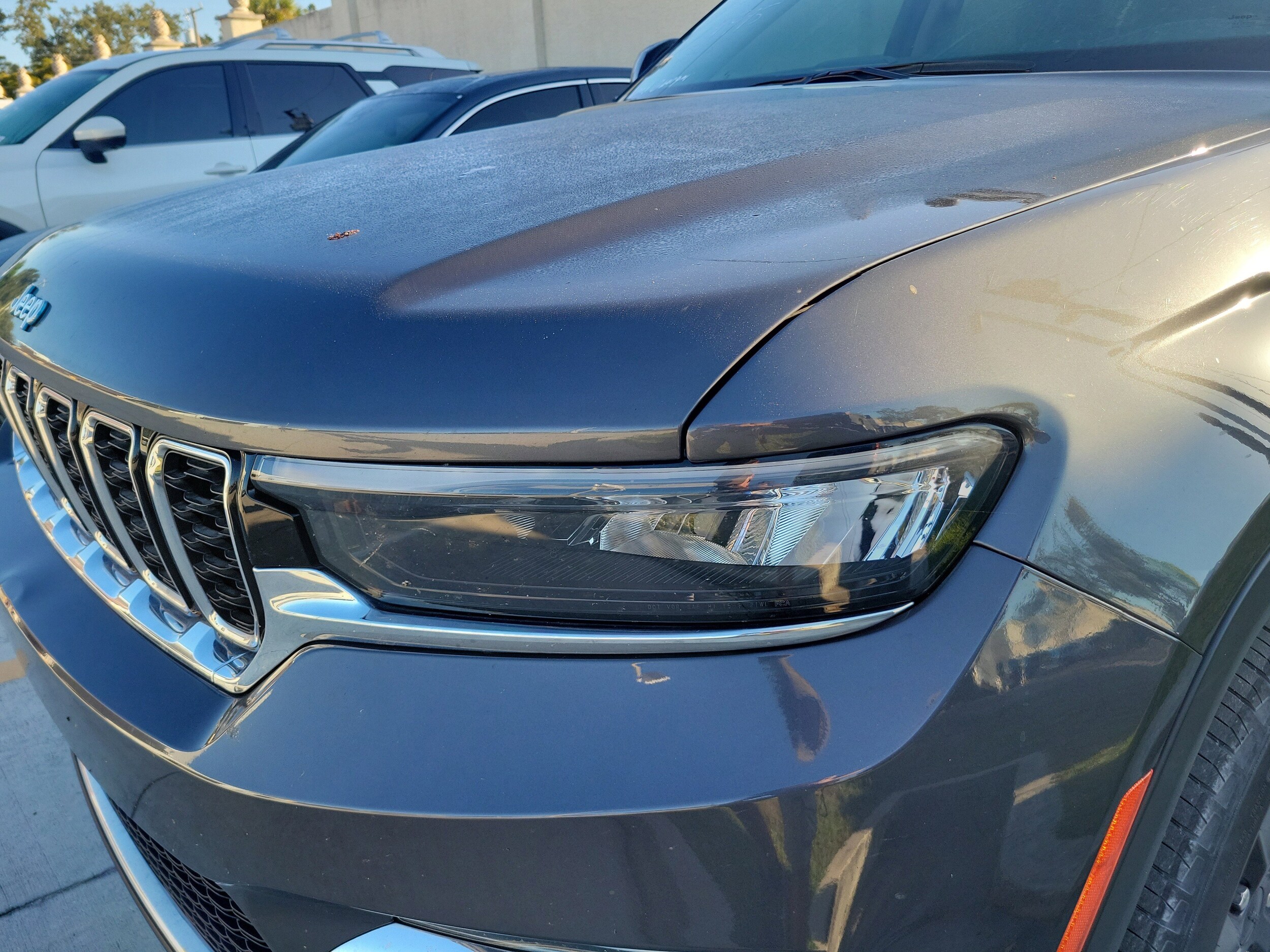 2022 Jeep Cherokee Limited 4xe photo 2