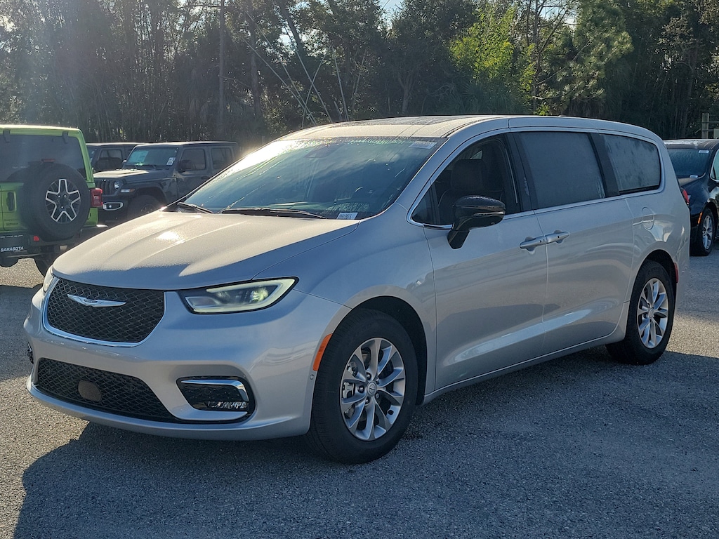 New 2026 Chrysler Pacifica Limited Limited FWD