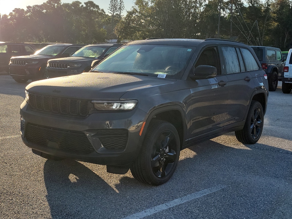 New 2025 Jeep Grand Cherokee Altitude X Altitude X 4x4