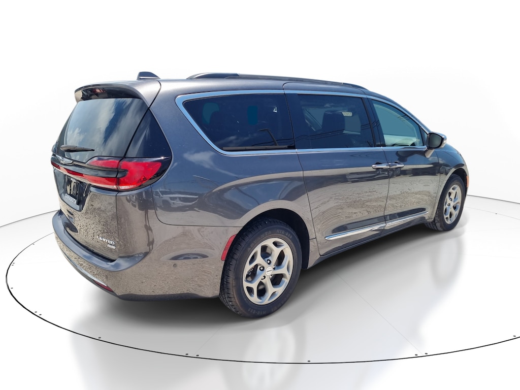 Used 2022 Chrysler Pacifica Limited Limited AWD
