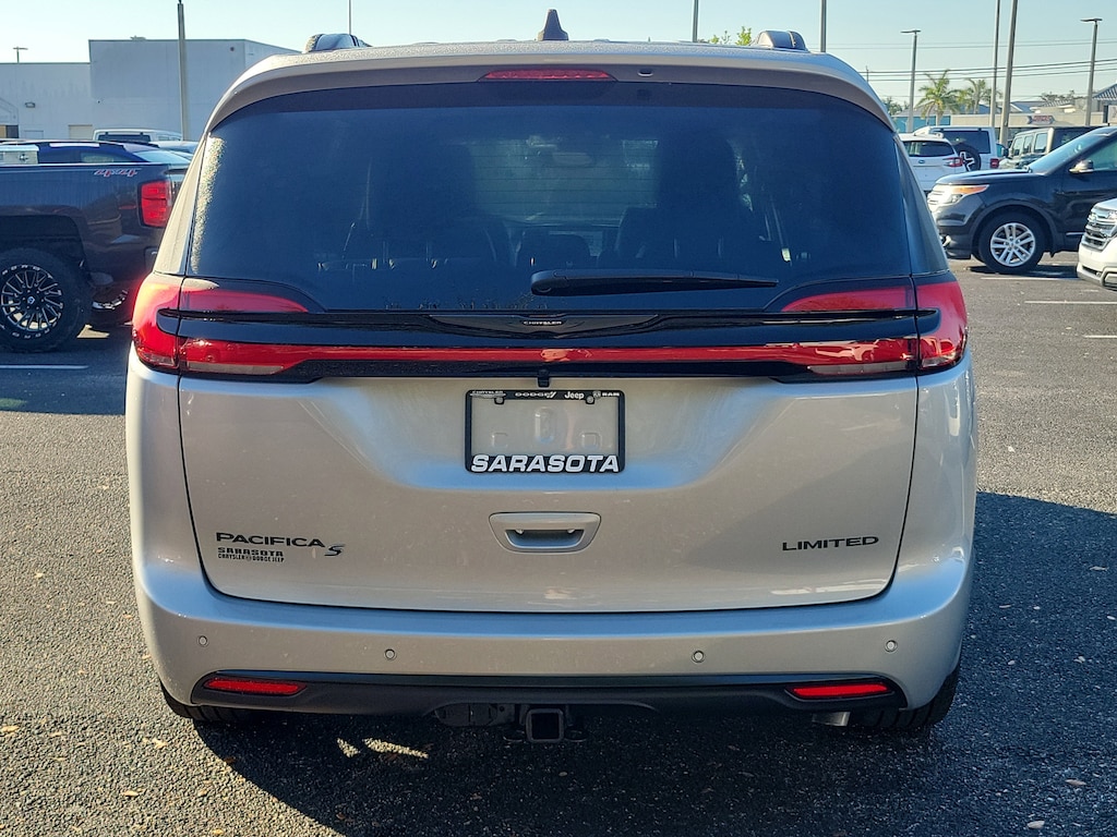 New 2026 Chrysler Pacifica Limited Limited FWD