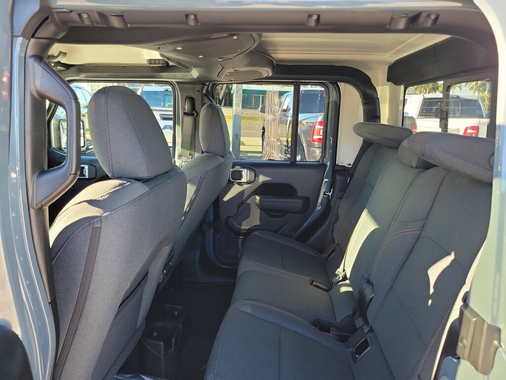 New 2026 Jeep Gladiator Sport S Sport S 4x4