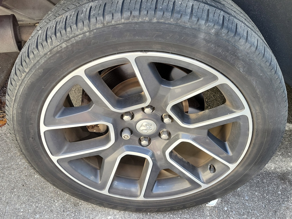 Used 2019 Ram 1500 Laramie Laramie 4x2 Crew Cab 57 Box