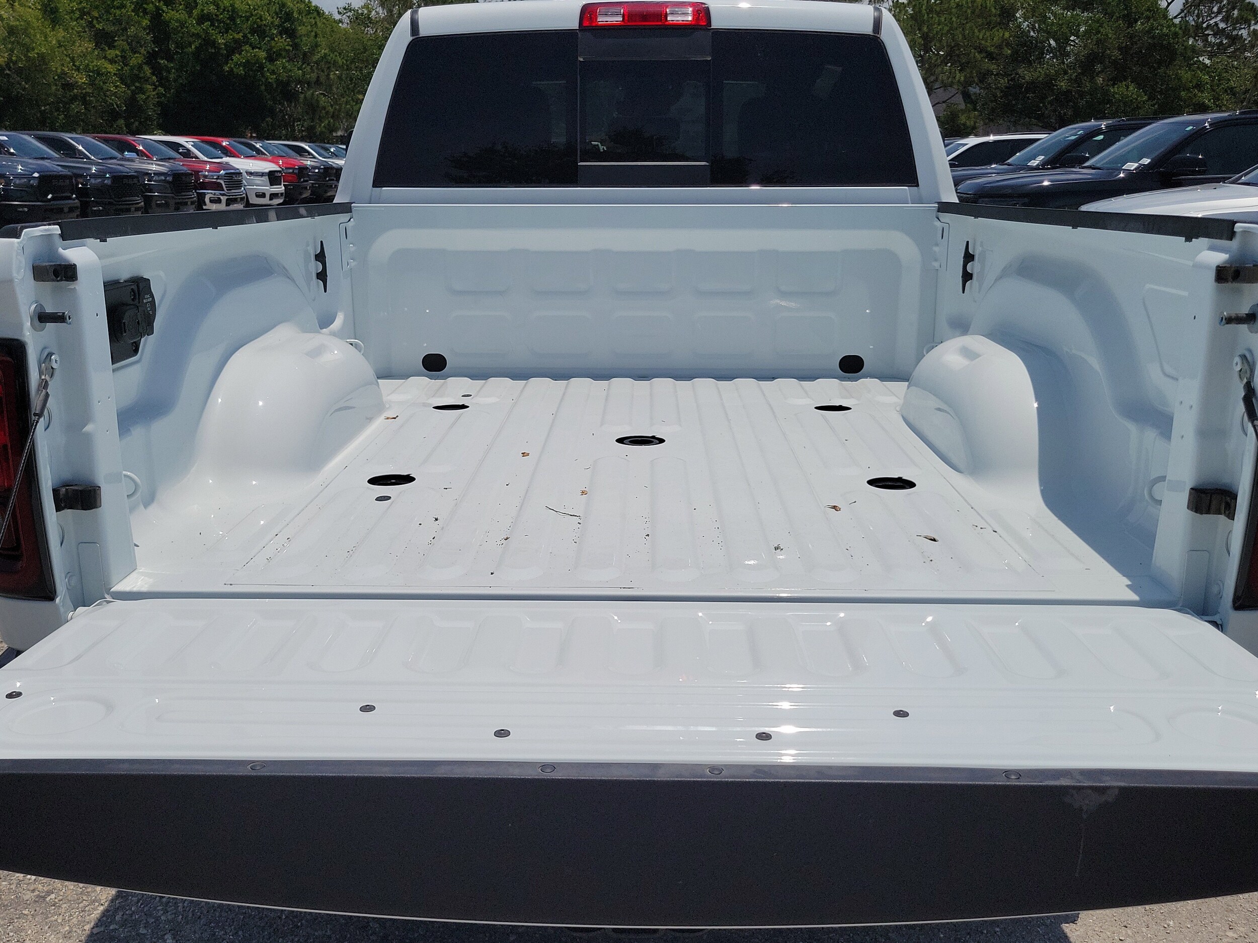 2025 Ram 2500 Tradesman photo 4