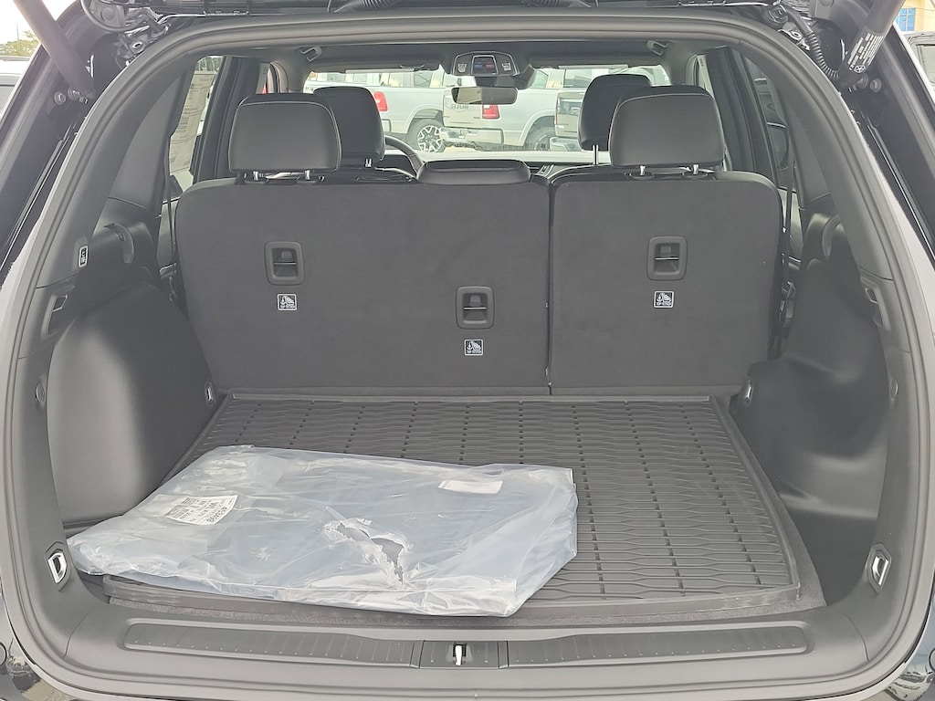 New 2025 Jeep Grand Cherokee Limited Limited 4x2