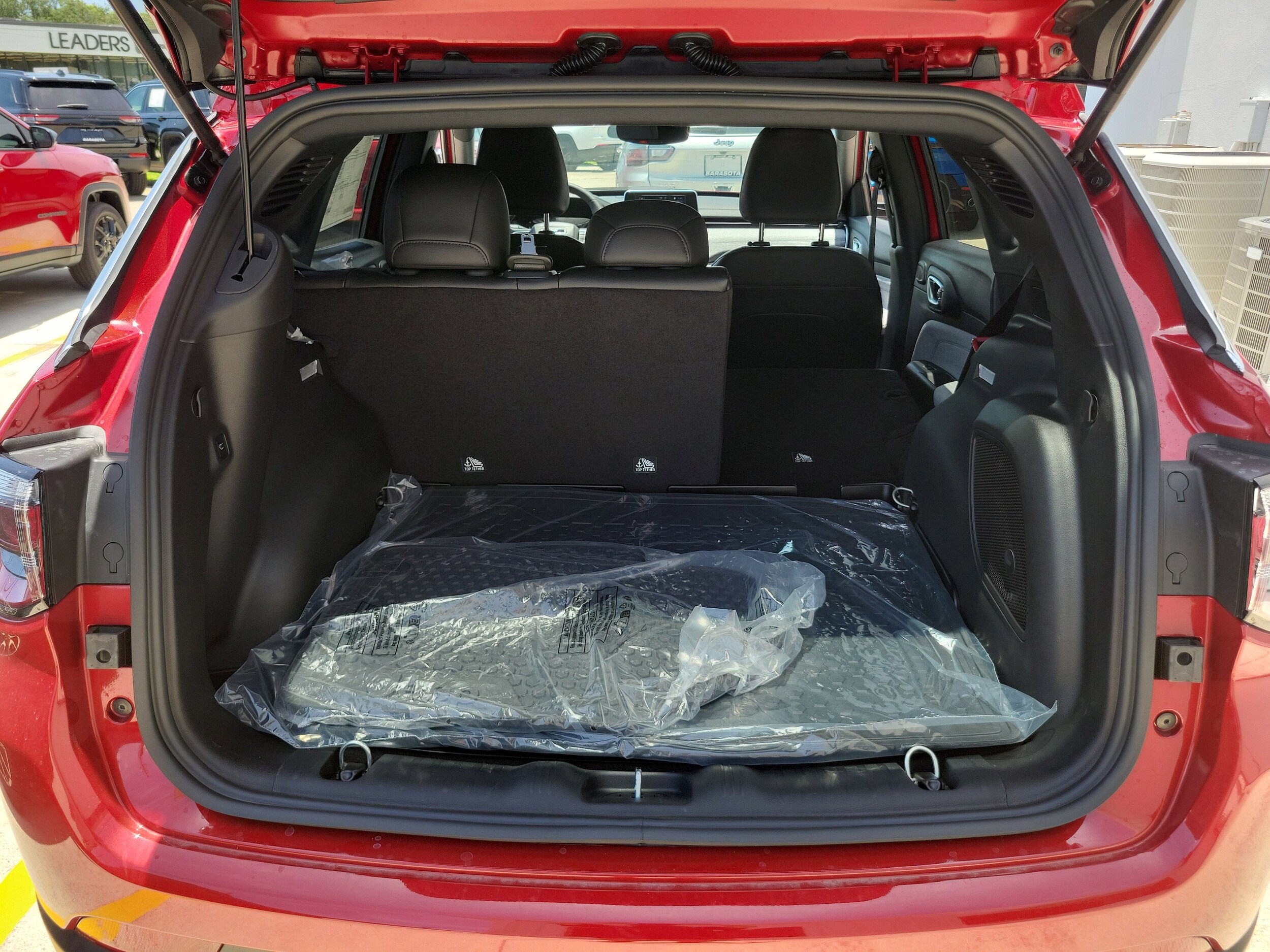 2025 Jeep Compass Latitude photo 4