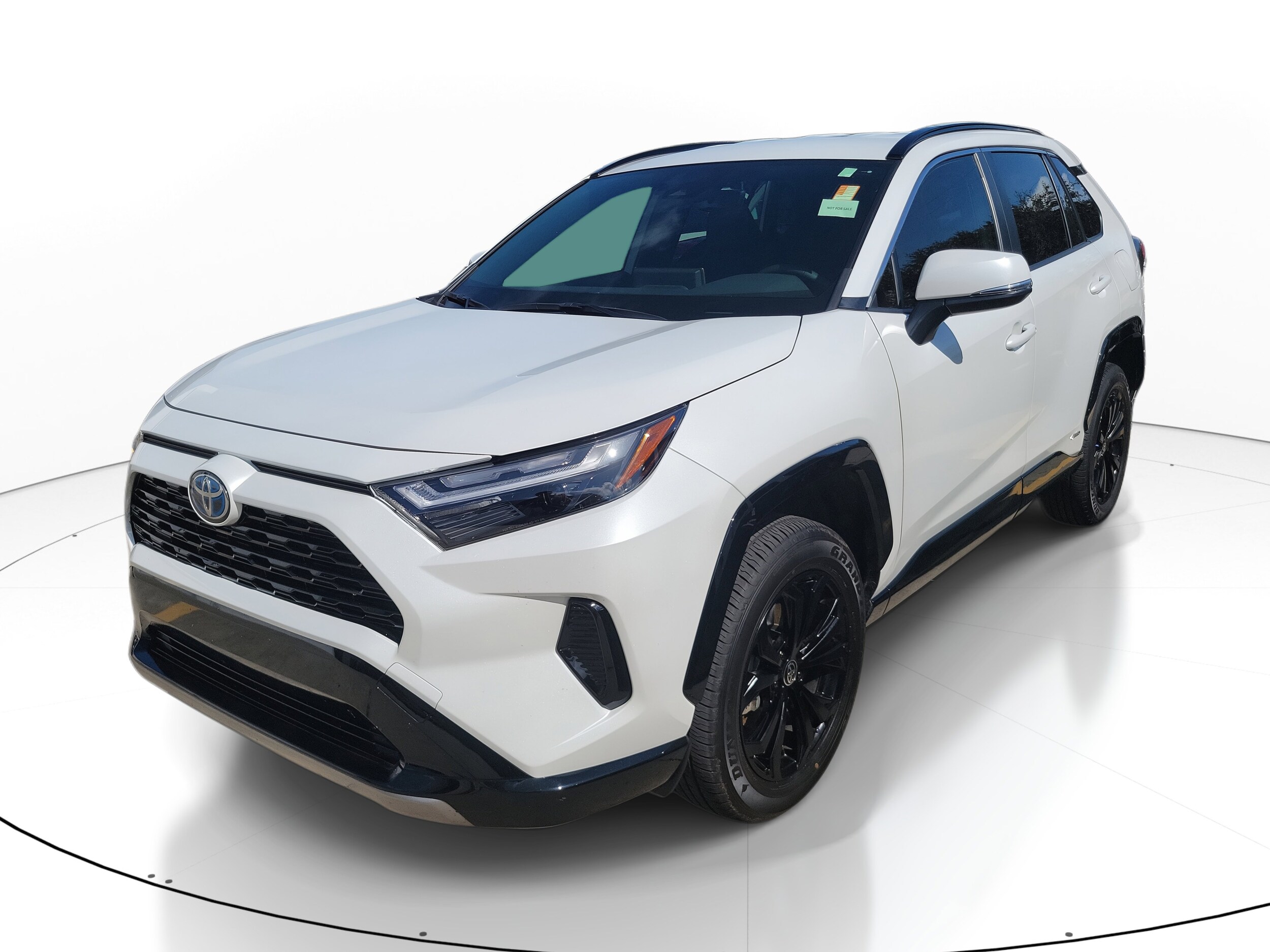 2024 Toyota RAV4 Hybrid SE photo 2