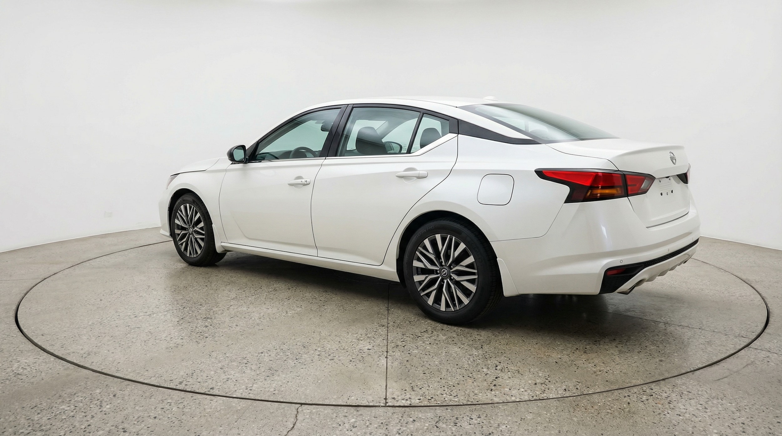 Thumbnail: 2025 Nissan Altima - 5