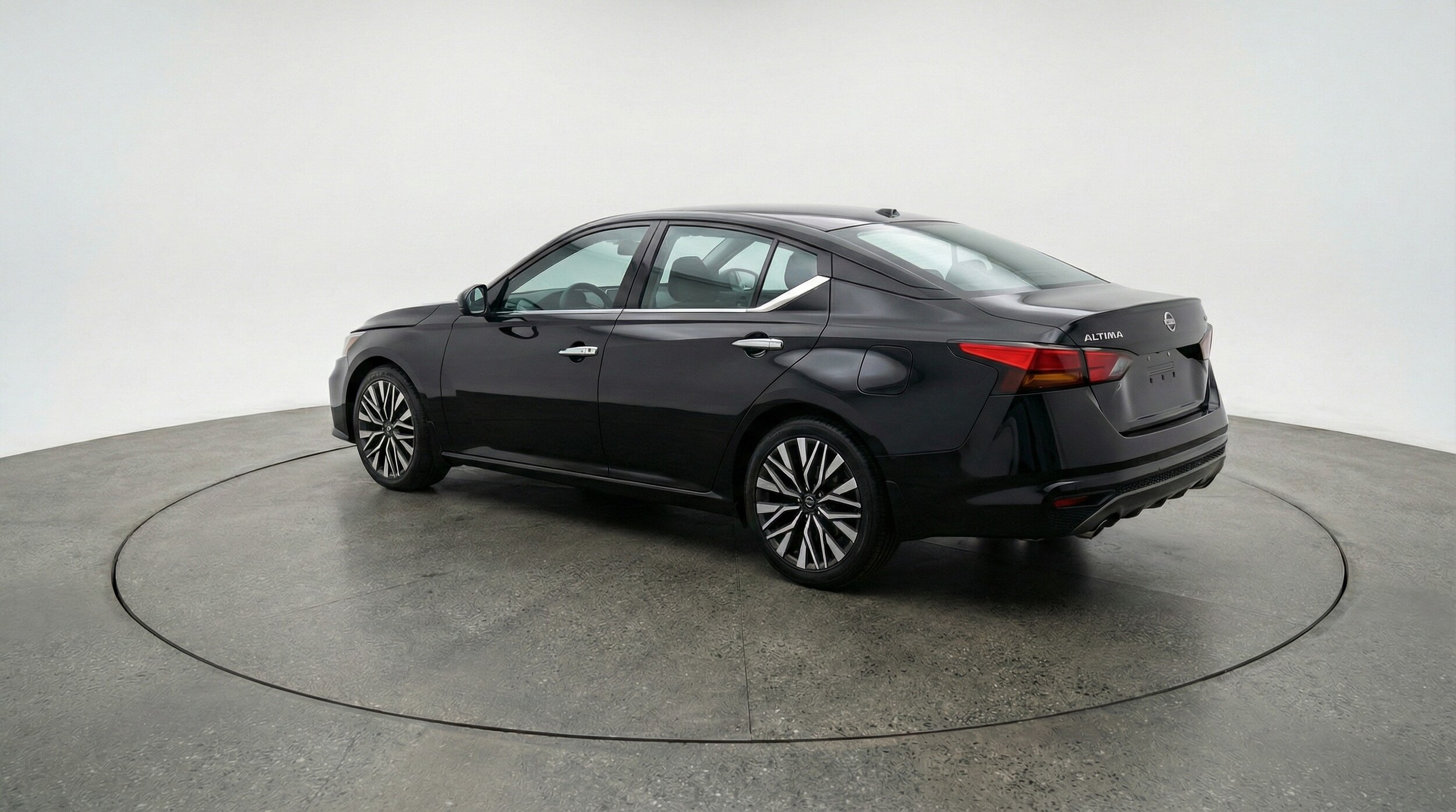 Thumbnail: 2025 Nissan Altima - 5