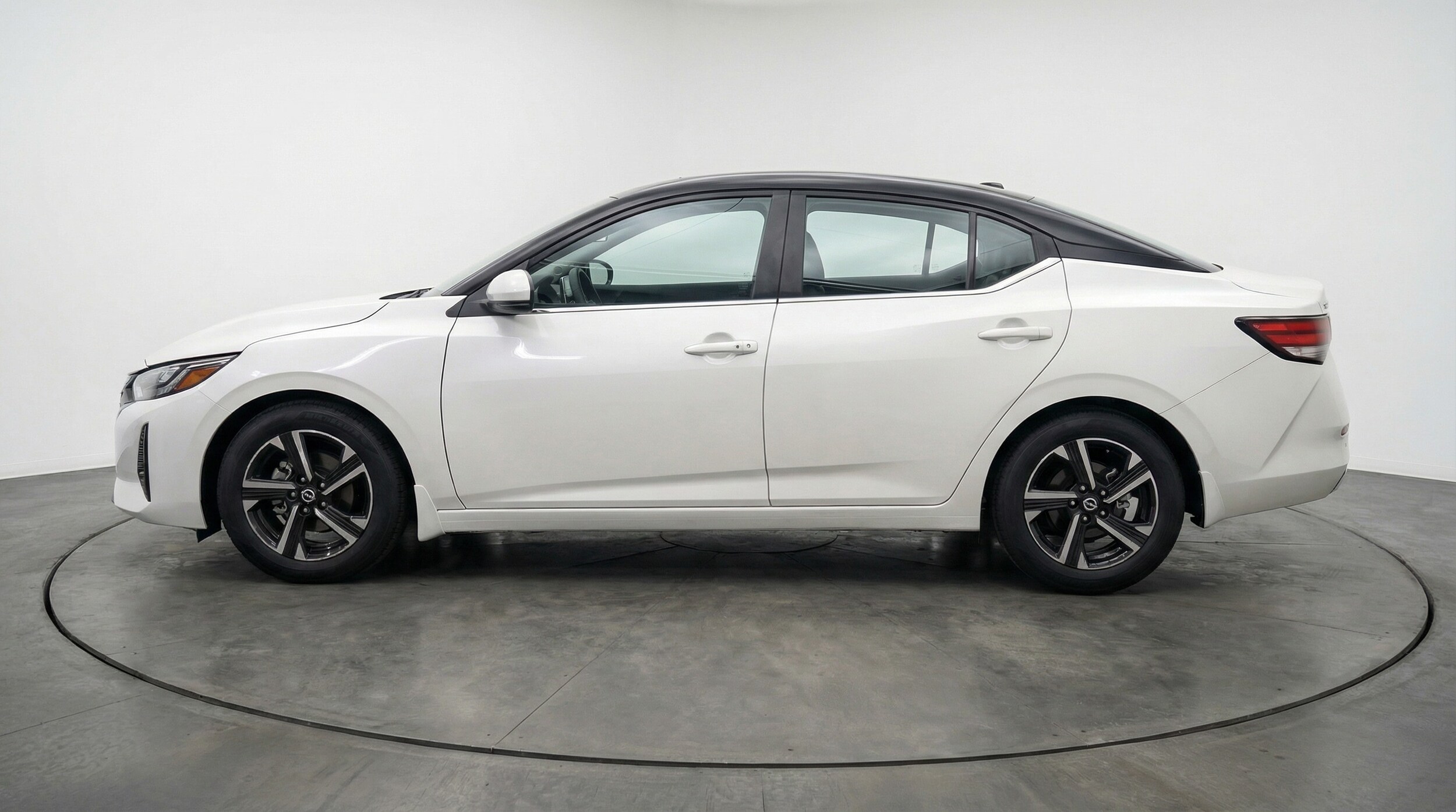 Thumbnail: 2025 Nissan Sentra - 4