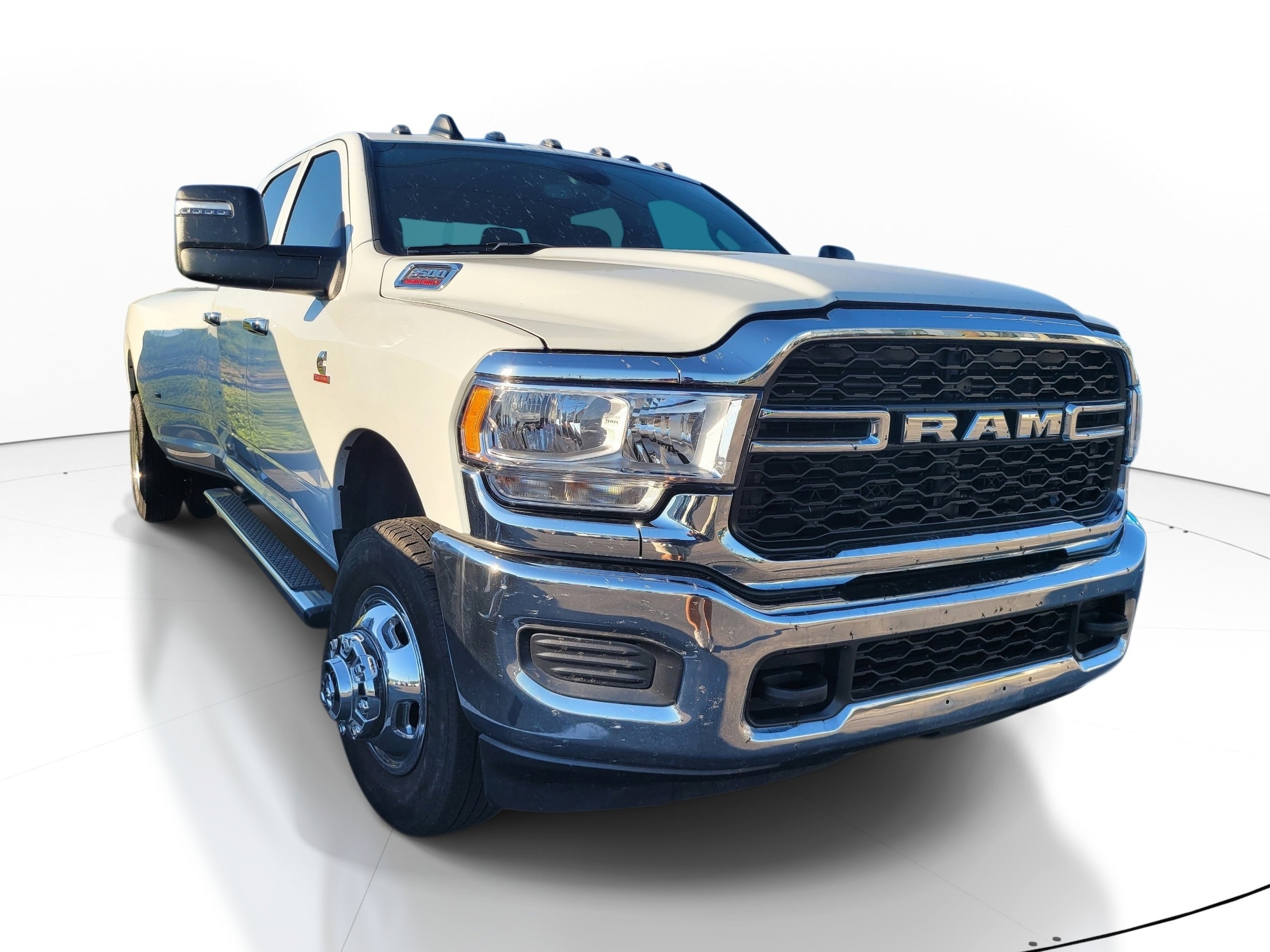 2024 RAM 3500 Tradesman 4X4 Crew Cab LWB's photo