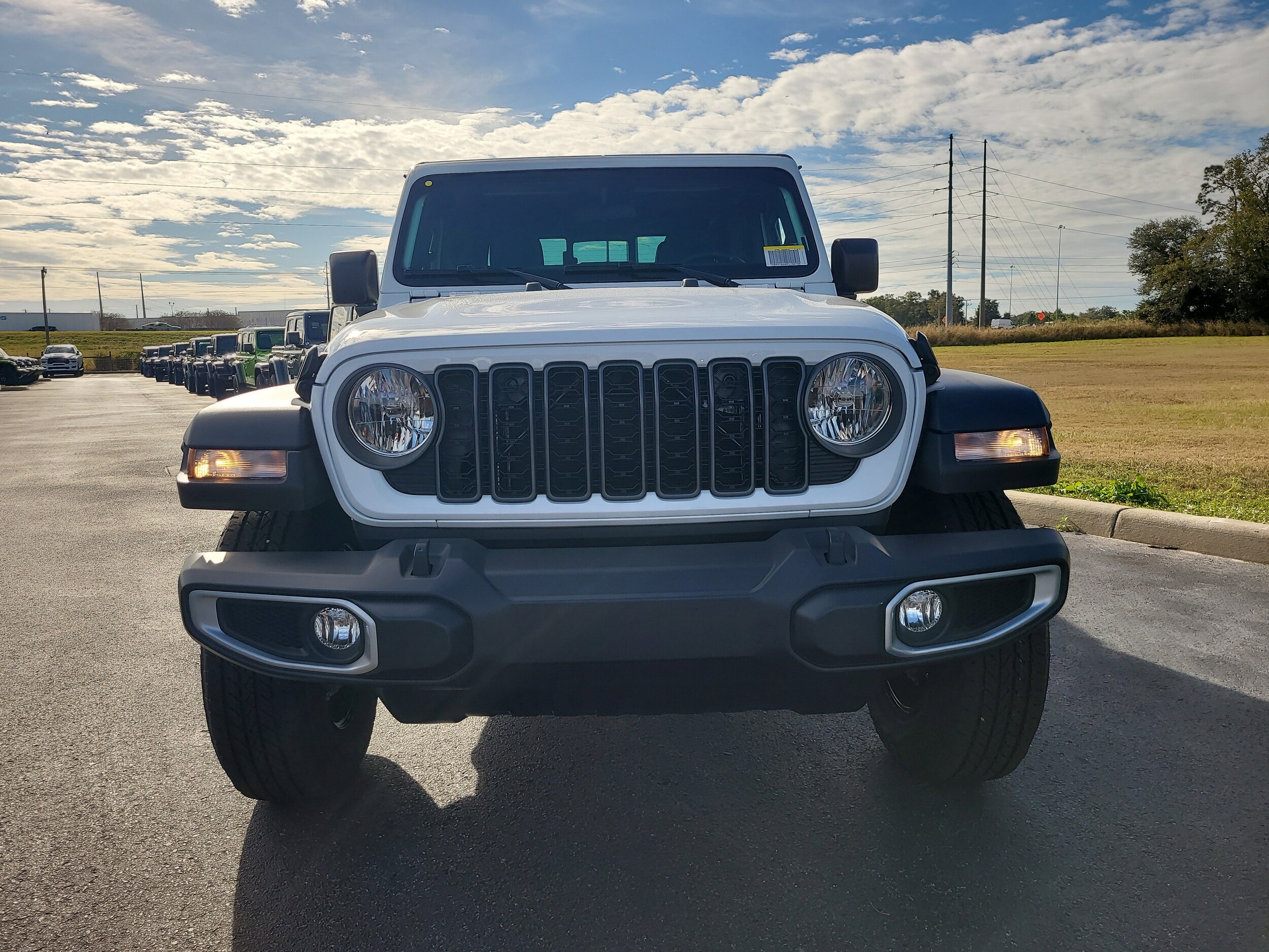 2026 Jeep Gladiator Sport photo 3