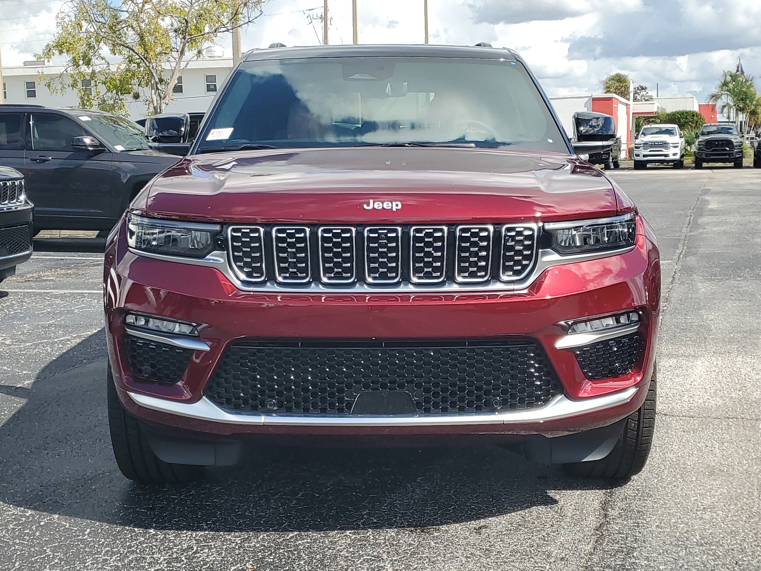 2025 Jeep Grand Cherokee Summit Reserve photo 2