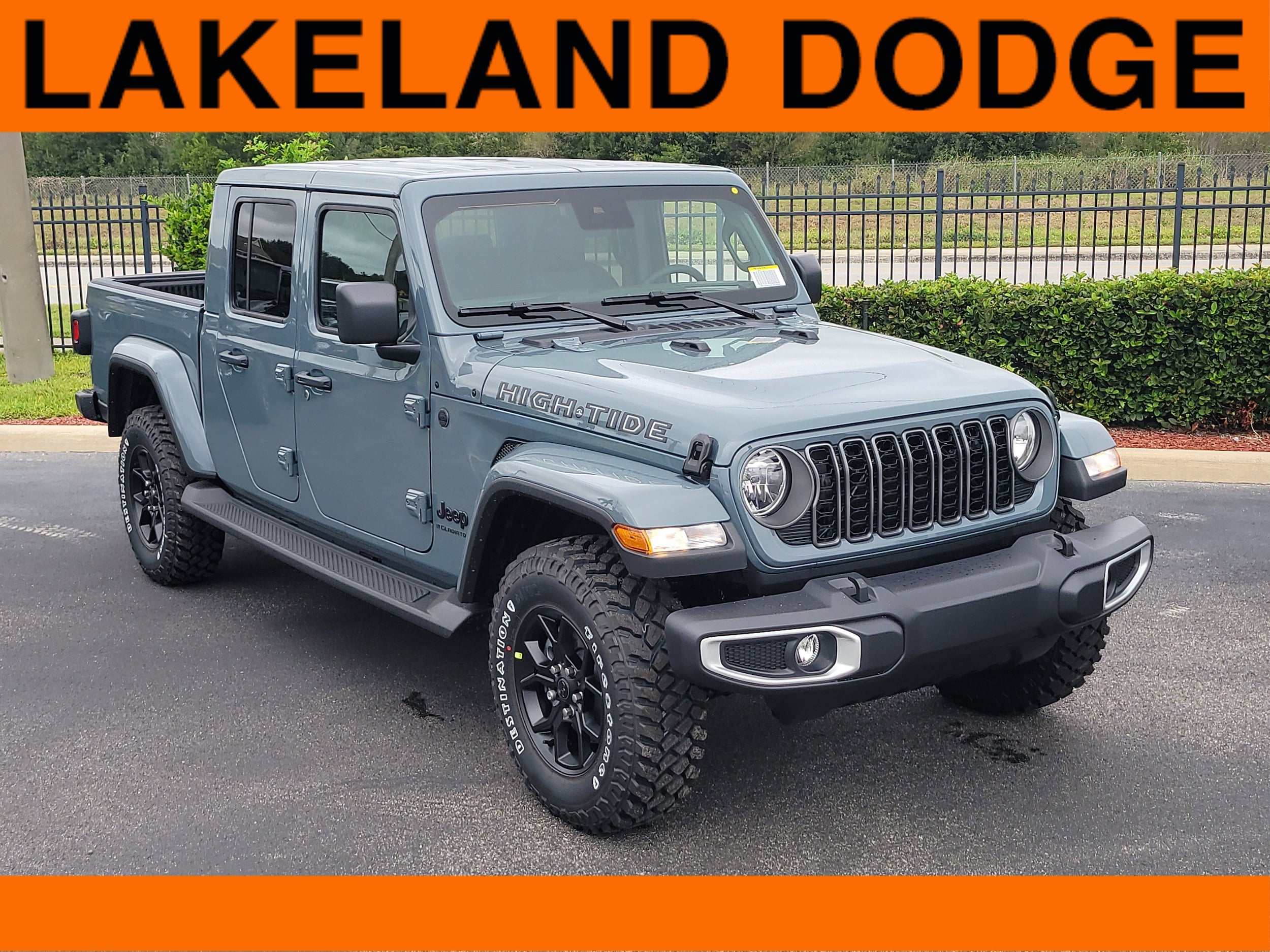 2025 Jeep Gladiator High Tide's photo