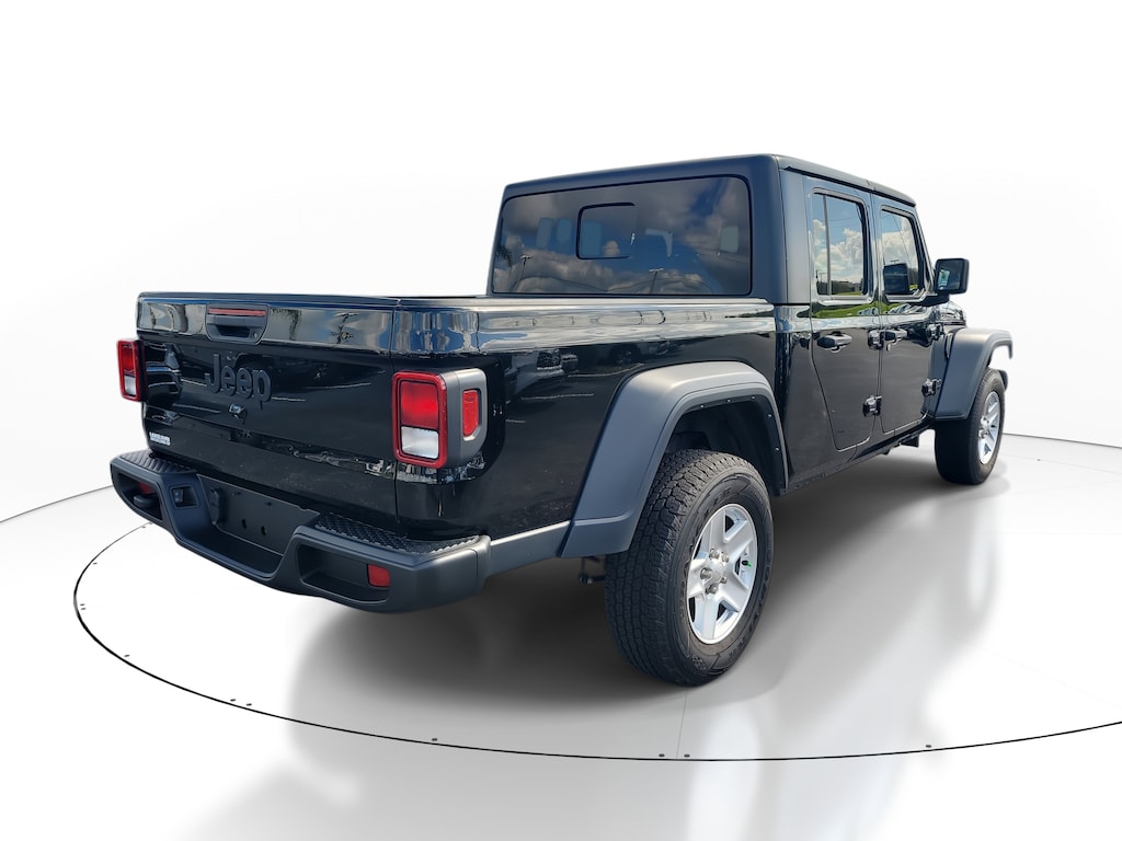 Used 2023 Jeep Gladiator Sport Truck Crew Cab