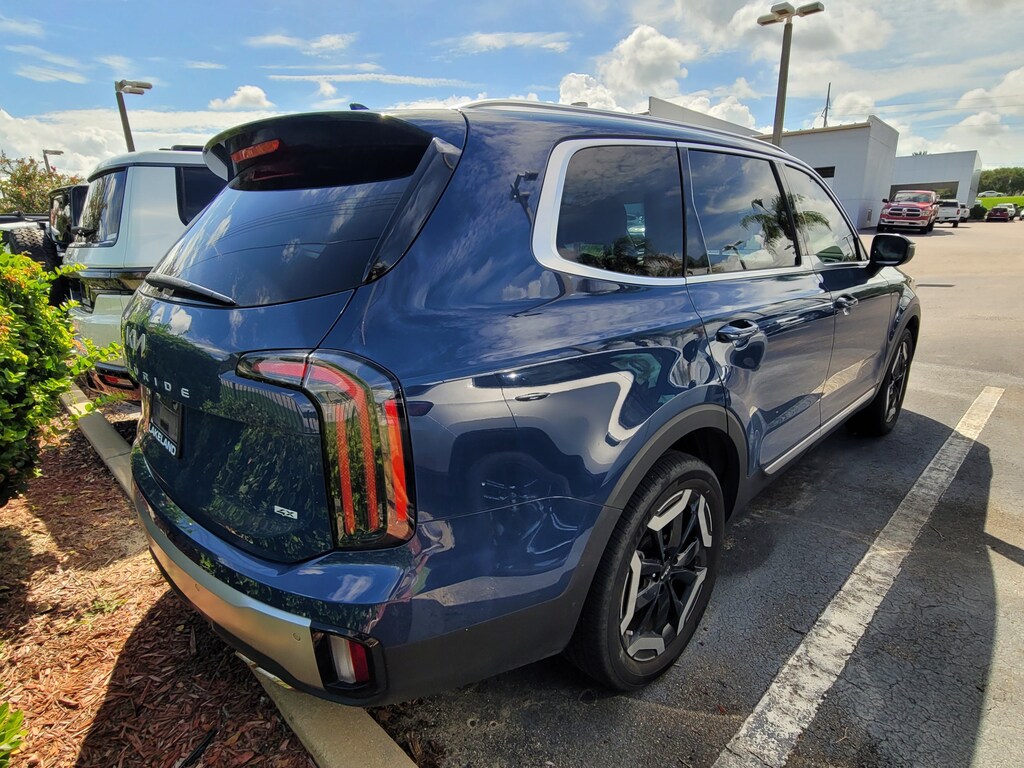 Used 2023 Kia Telluride EX SUV
