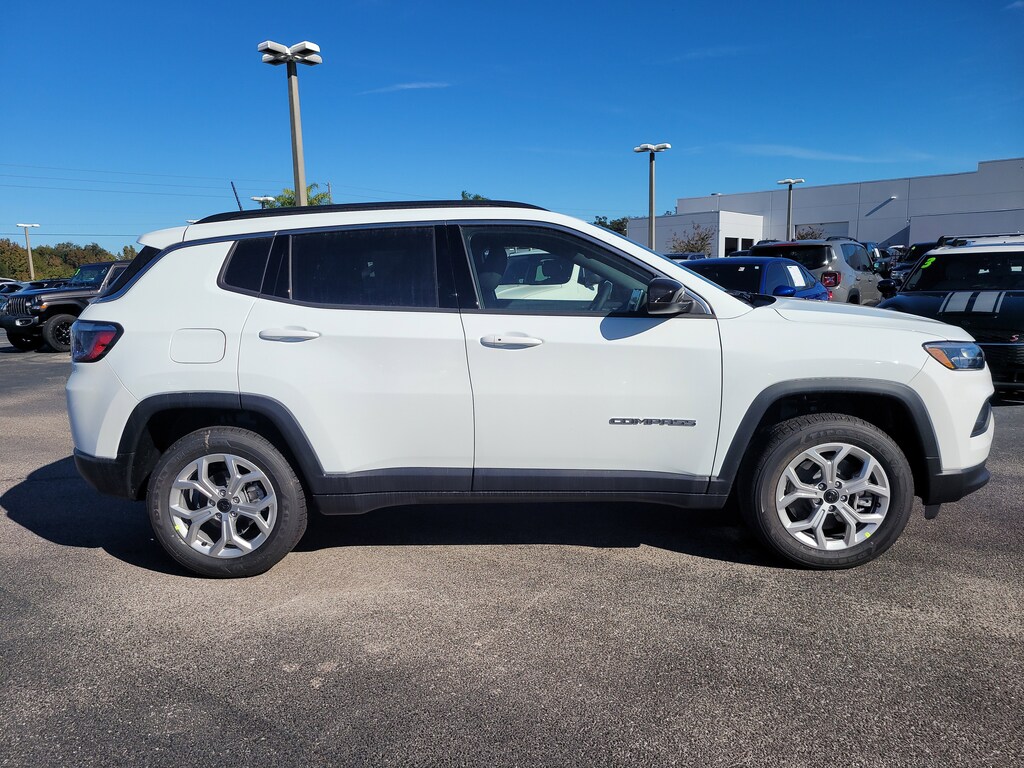 New 2026 Jeep Compass LATITUDE ALTITUDE 4X4 Sport Utility
