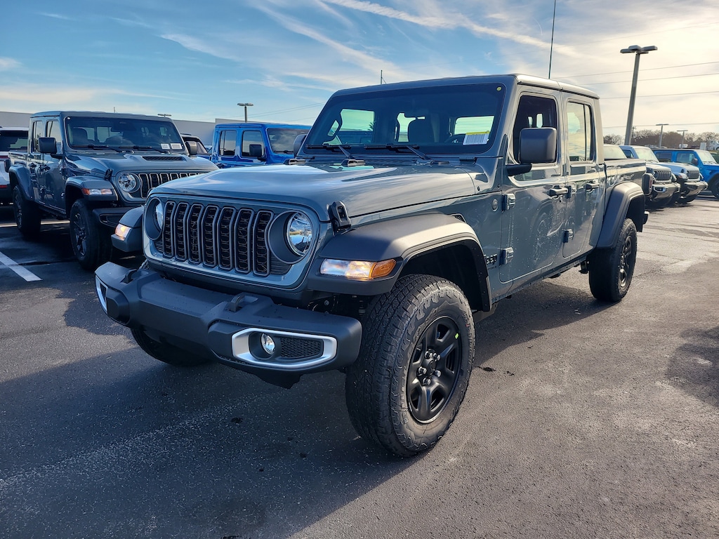 New 2026 Jeep Gladiator SPORT 4X4 Pickup