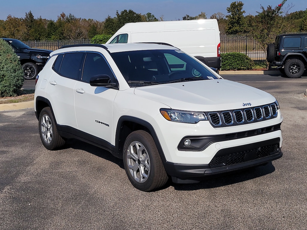 New 2026 Jeep Compass LATITUDE ALTITUDE 4X4 Sport Utility