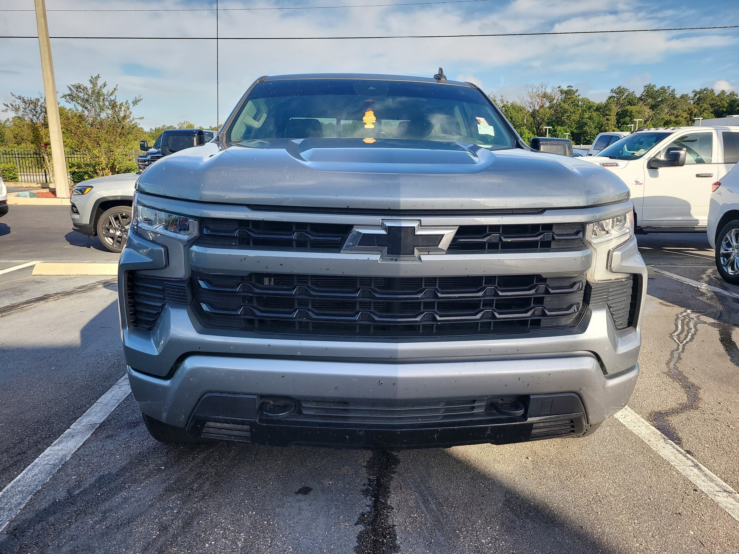 2023 Chevrolet Silverado 1500 RST photo 2