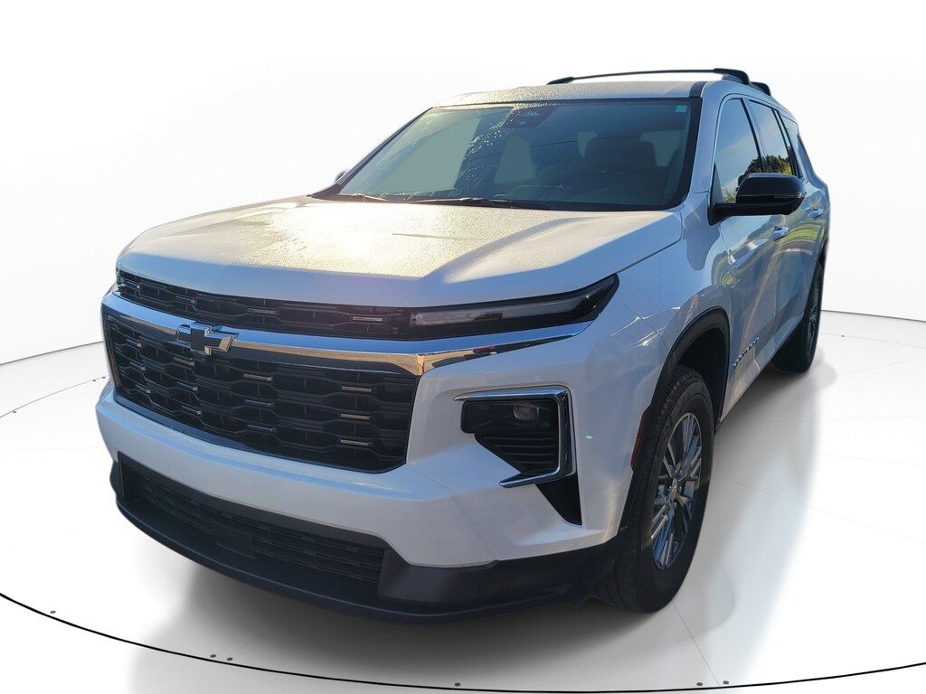 Used 2025 Chevrolet Traverse LT SUV