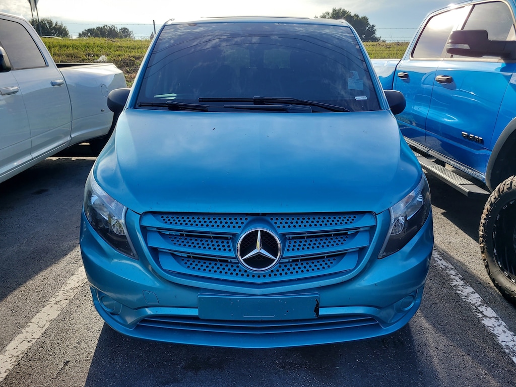2019 Mercedes Benz Metris Van Passenger photo 2