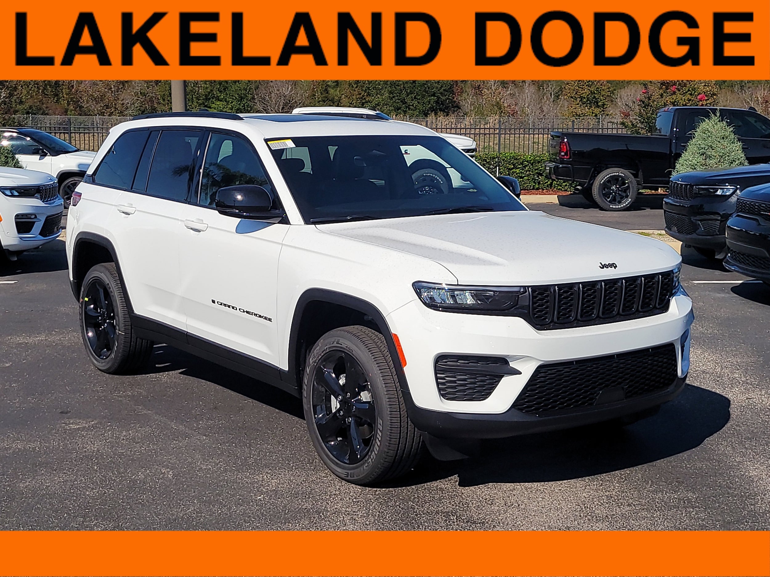 2025 Jeep Grand Cherokee Altitude's photo