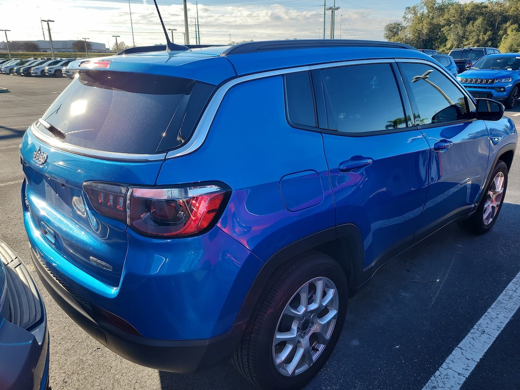 Used 2025 Jeep Compass Latitude SUV