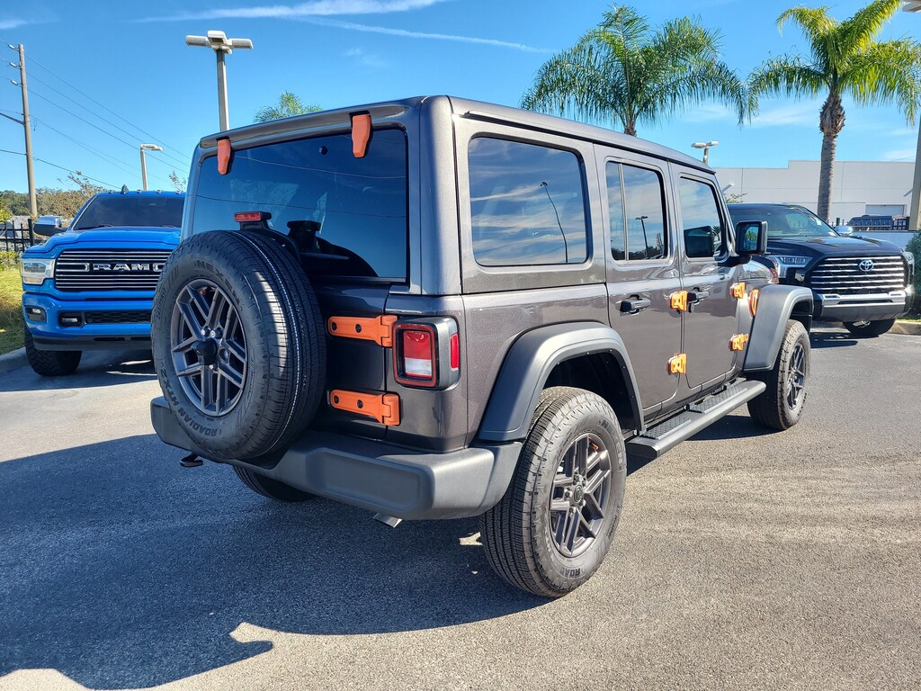 Used 2025 Jeep Wrangler Sport SUV