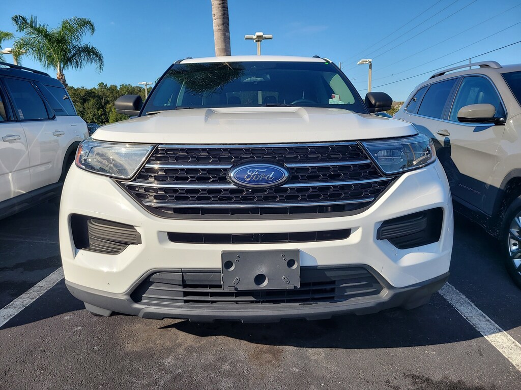 2021 Ford Explorer XLT photo 2