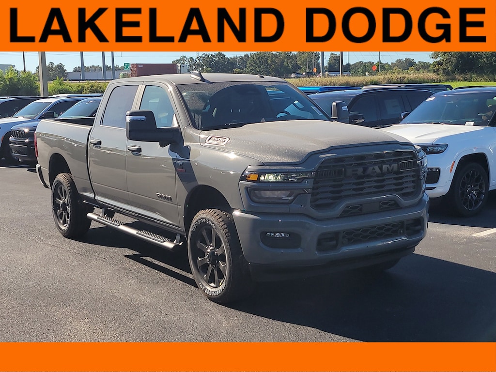 New 2026 Ram 2500 BIG HORN CREW CAB 4X4 6'4 BOX Pickup