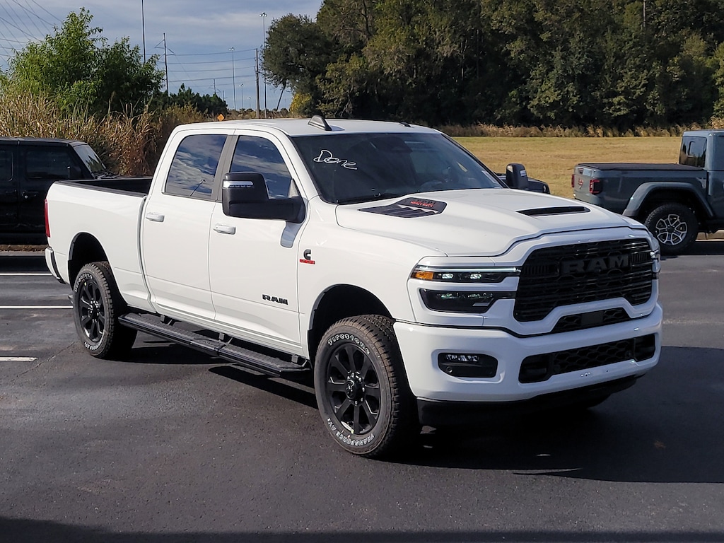 New 2026 Ram 2500 LARAMIE CREW CAB 4X4 6'4 BOX Pickup