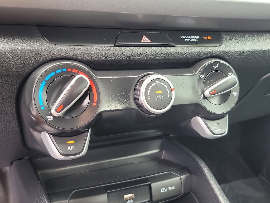 2022 Kia Rio S photo 21