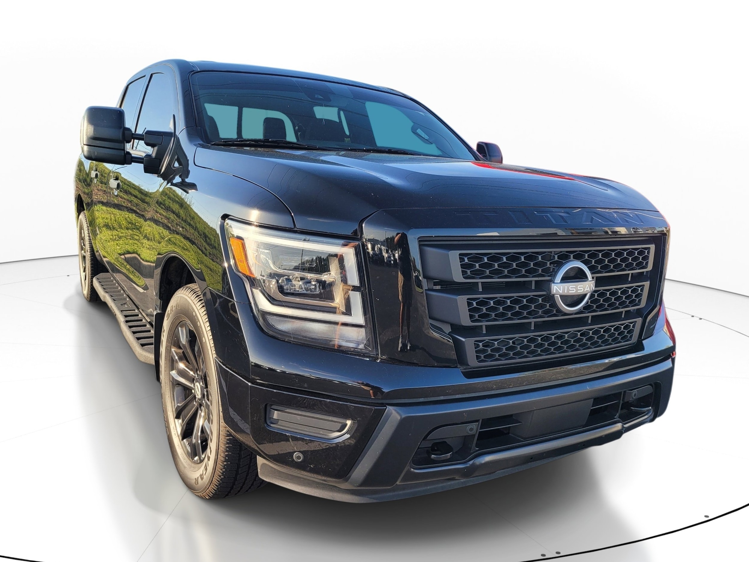 2024 Nissan Titan SV 4X2 Crew Cab's photo