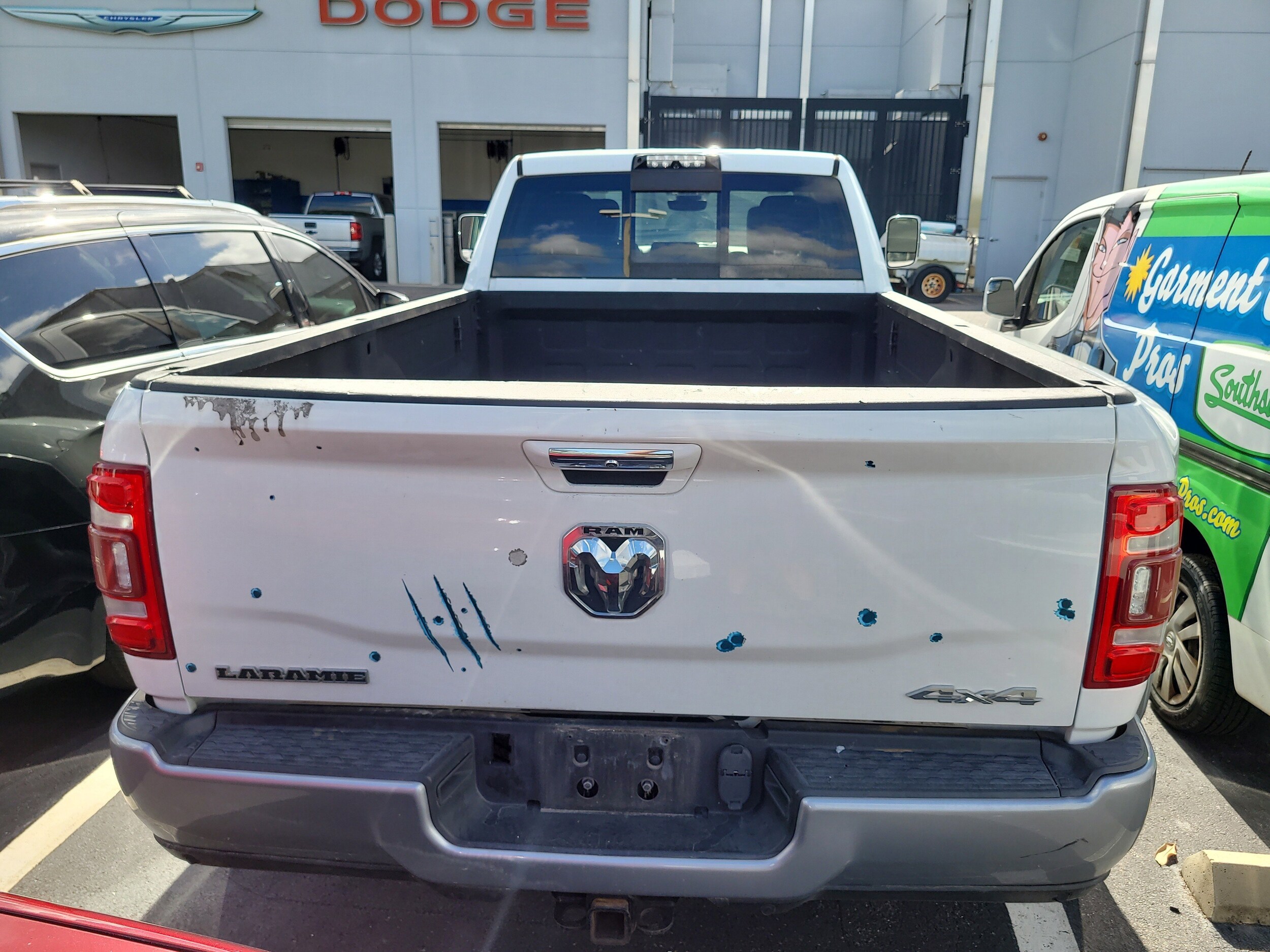 2021 Ram 3500 Laramie photo 4